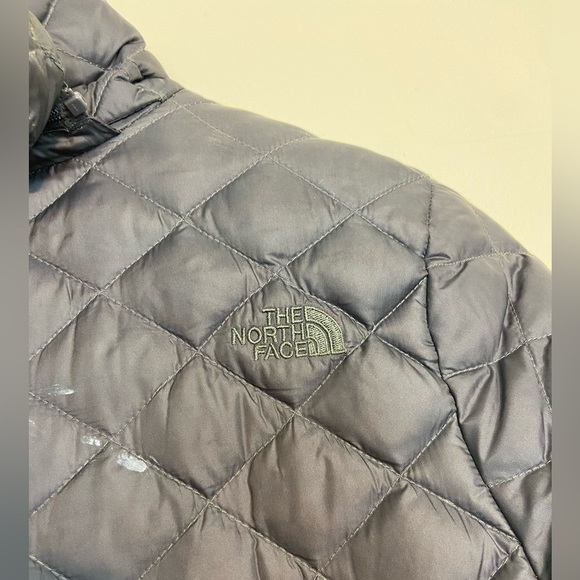 NORTH FACE QUILTED TRANSIT PARKA JACKET MEDIUM GRAPHITE GREY A8P2 GOOSE DOWN - Picture 5 of 8